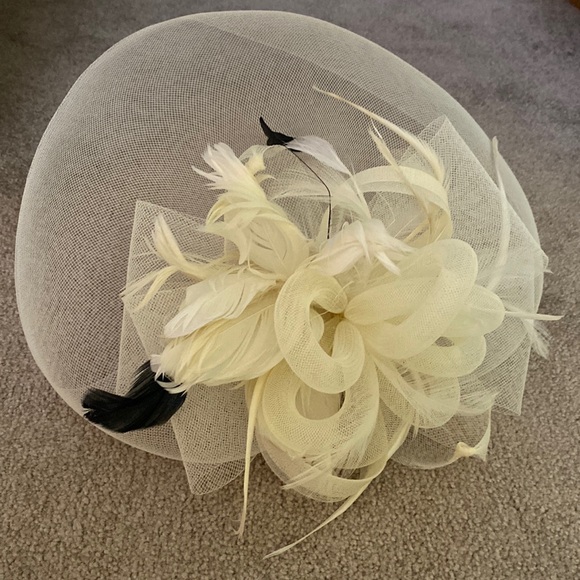 Giovanni Kentucky Derby Hatfascinator 